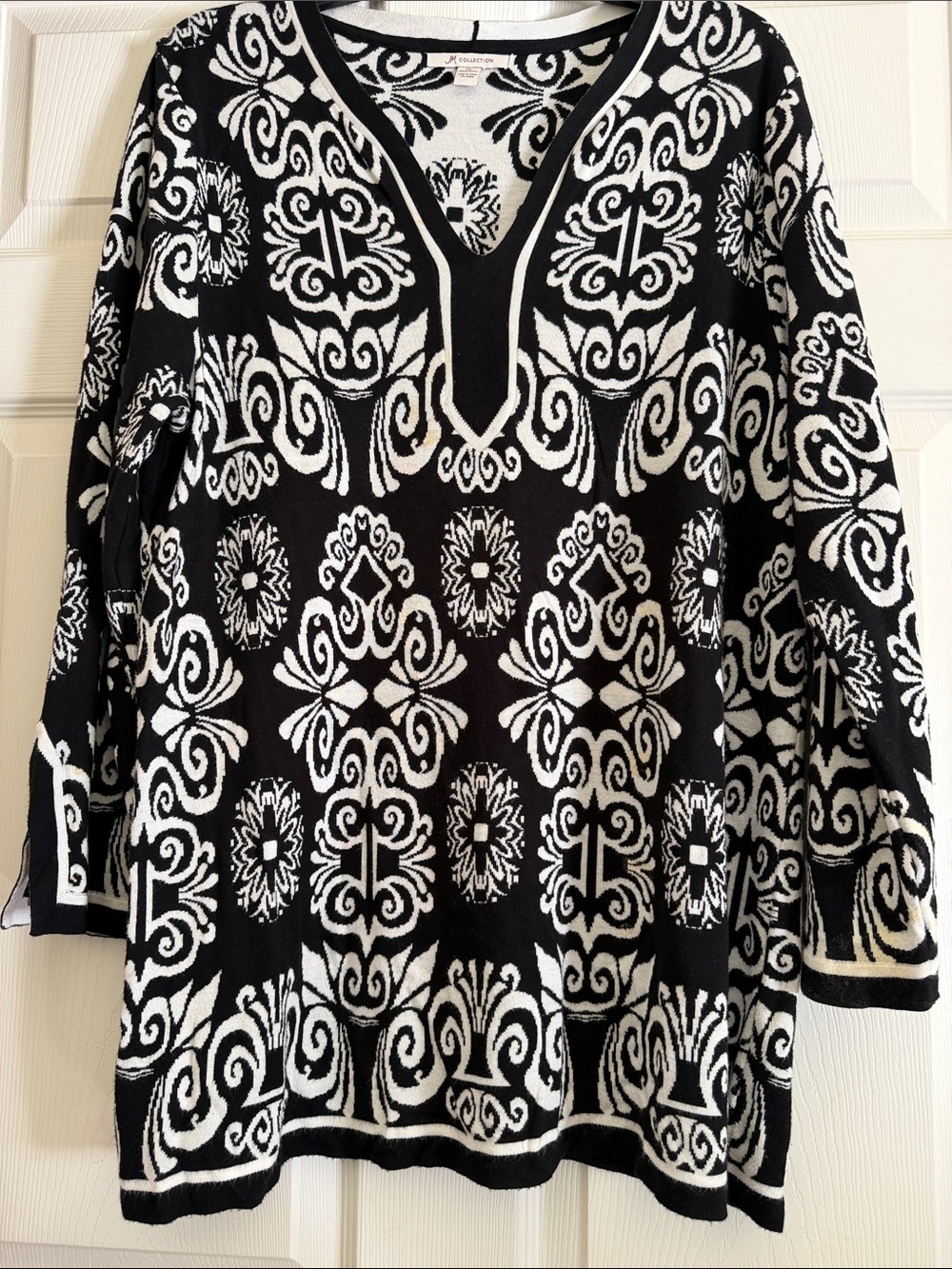 JM Collection Black and White Patterned Tunic Top